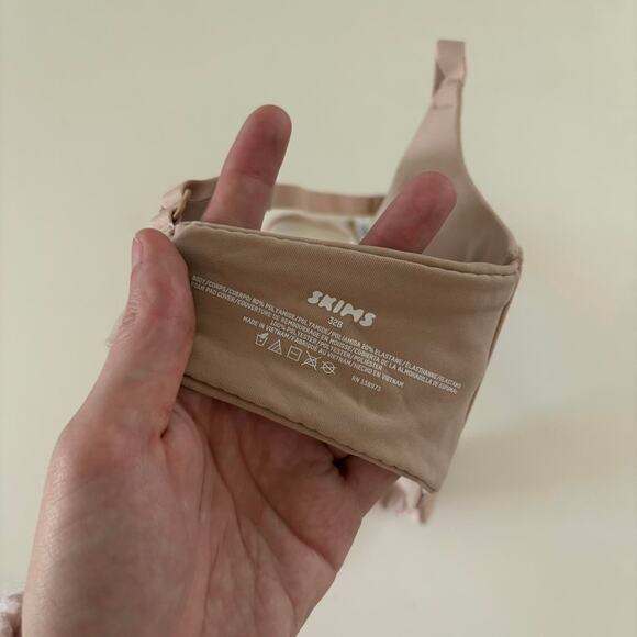 NWT Skims Fits Everybody Push Up Bra - Picture 3 of 3